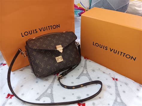 louis vuitton cabas salinas|Louis Vuitton shoes.